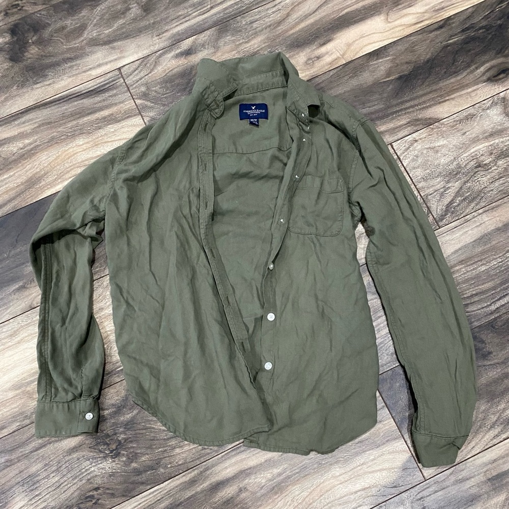American Eagle || Button Down - image 1